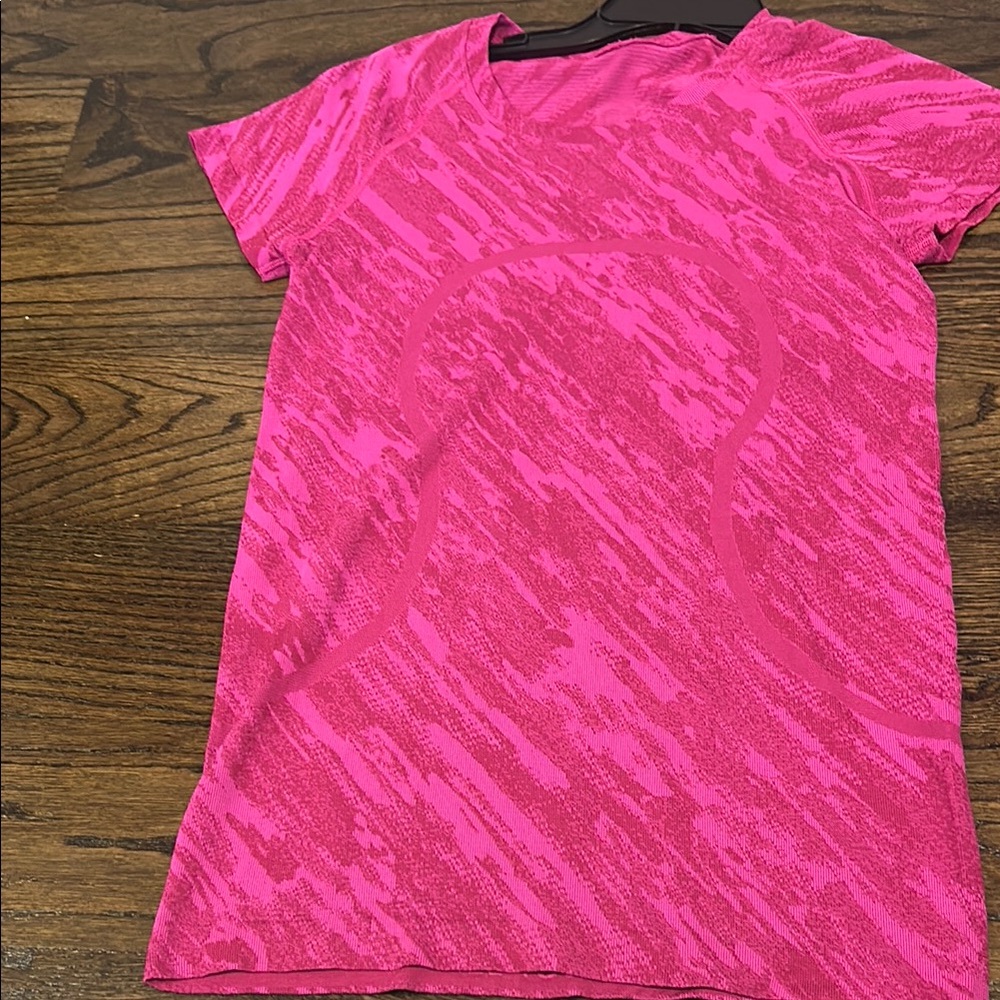 Lululemon Swiftly Tech Top